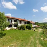 Cascina Bricchetto Langhe Trezzo Tinella