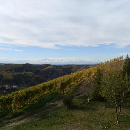 Villa Cascina Bricchetto Langhe Trezzo Tinella